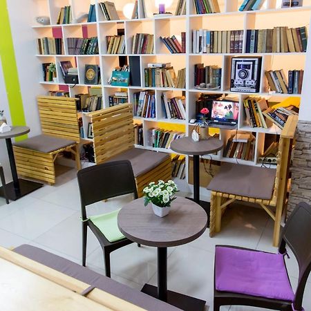 Хостел 689Capsulehotel&Coffee Almaty Bagian luar foto