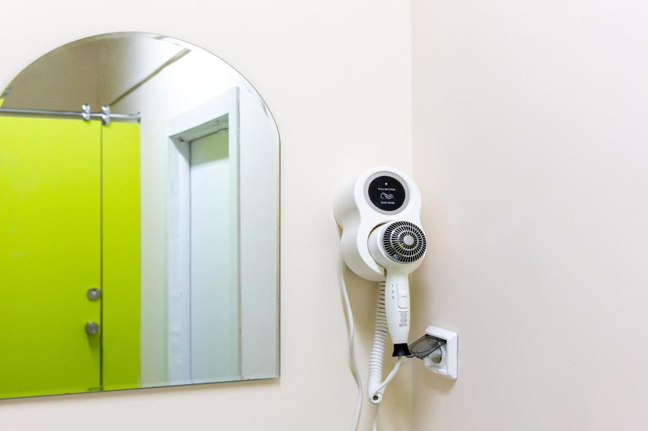 Хостел 689Capsulehotel&Coffee Almaty Bagian luar foto