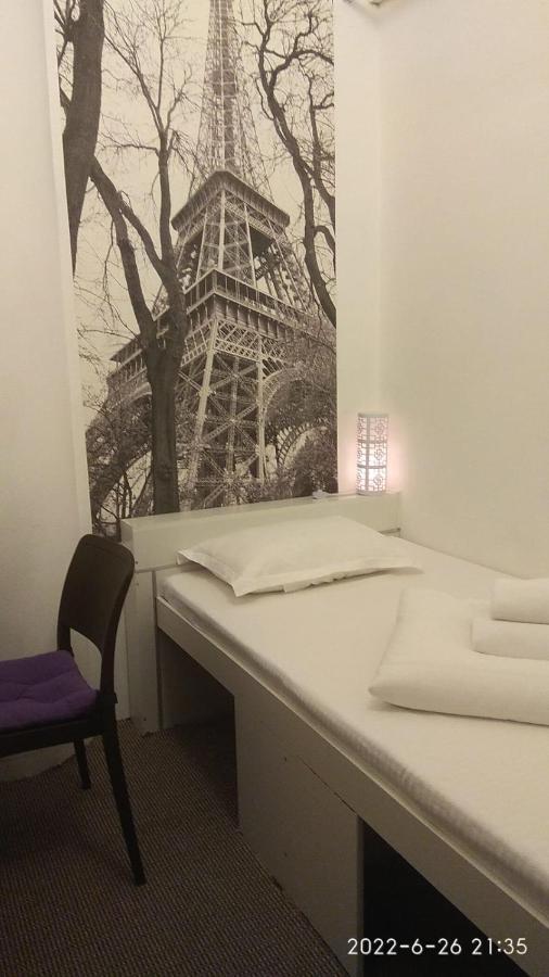 Хостел 689Capsulehotel&Coffee Almaty Bagian luar foto